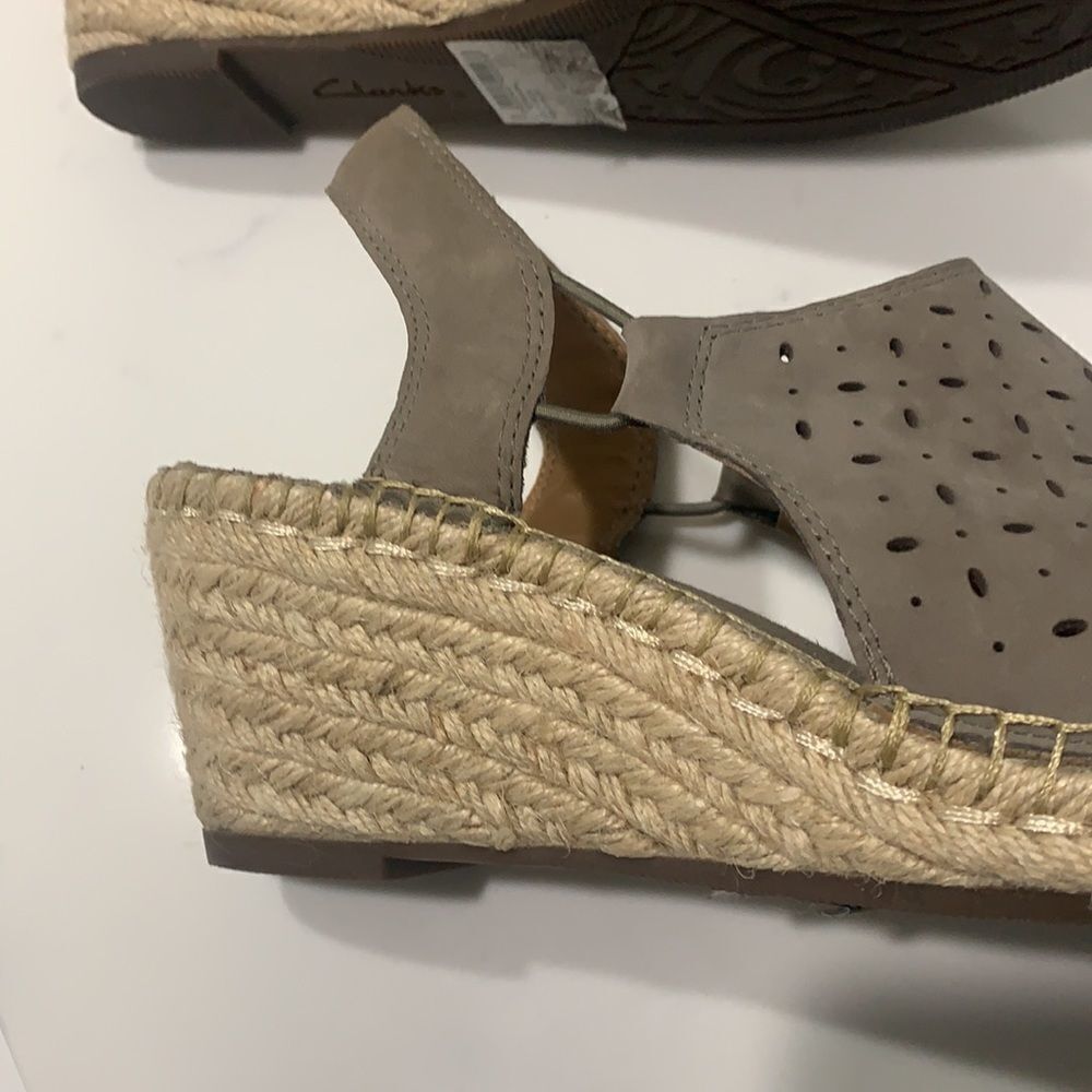 Clarks Taupe Gray Wedges - Picture 6 of 11